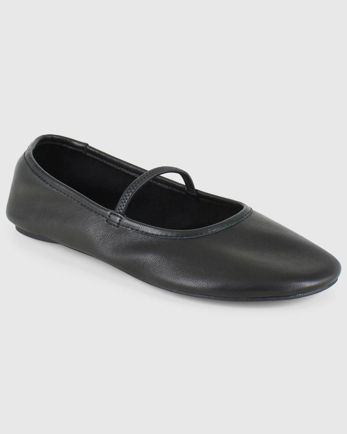 Bella Leather Ballet Flat in Black - Black
