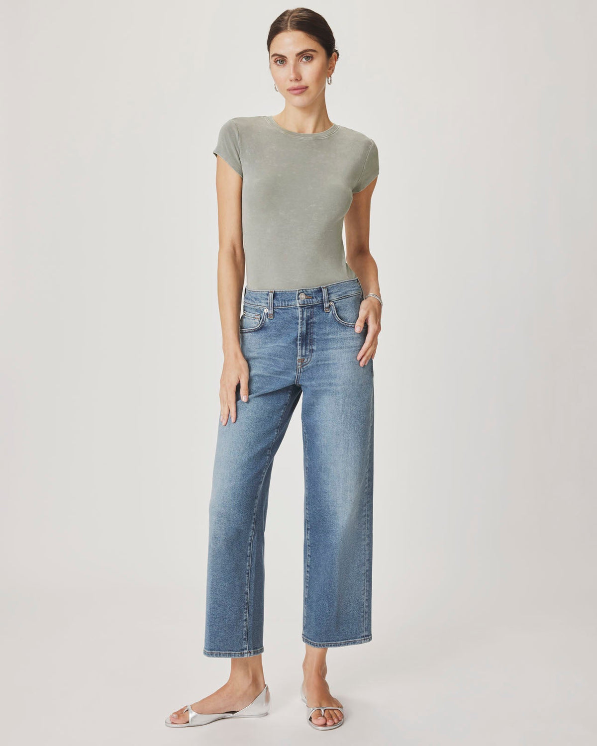 Straight Ankle Jean in Medium Wash - Ocean Breeze