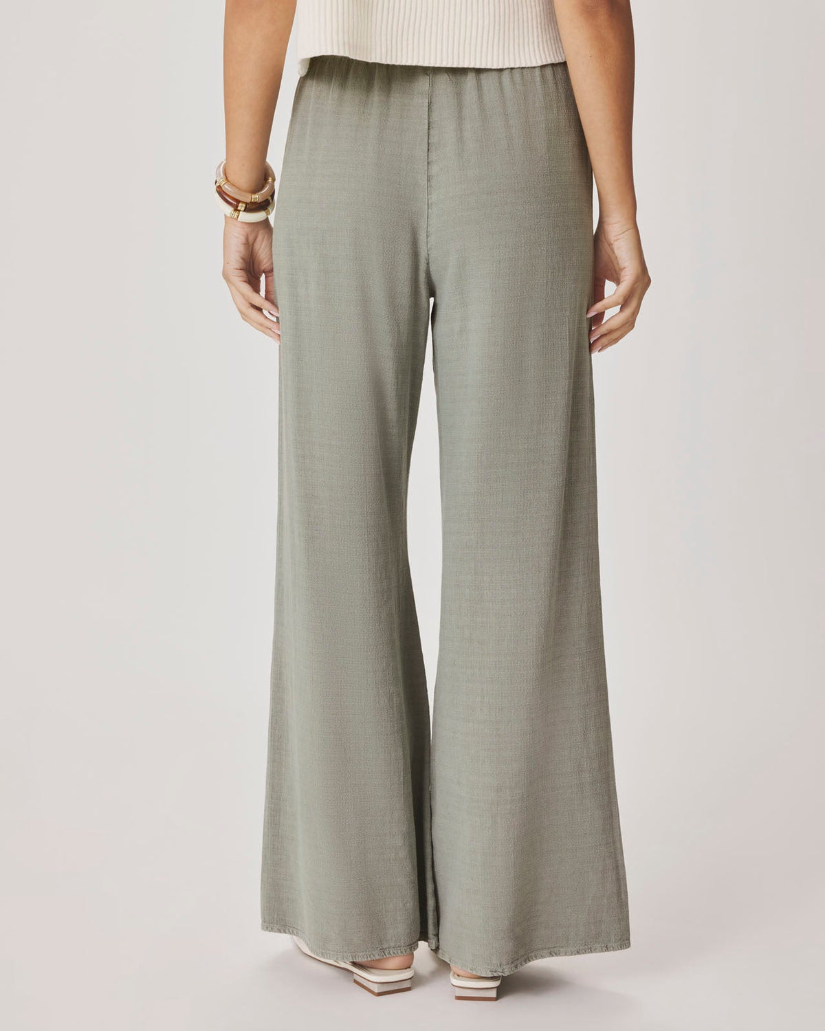 Valerie Pant