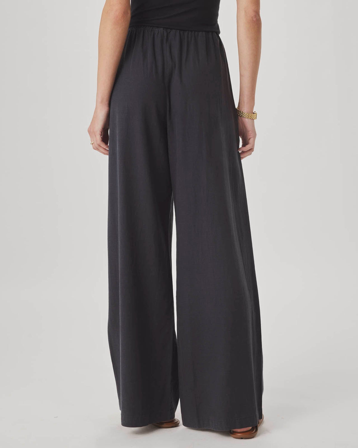 Valerie Pant