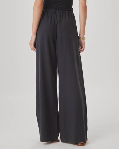 Valerie Pant