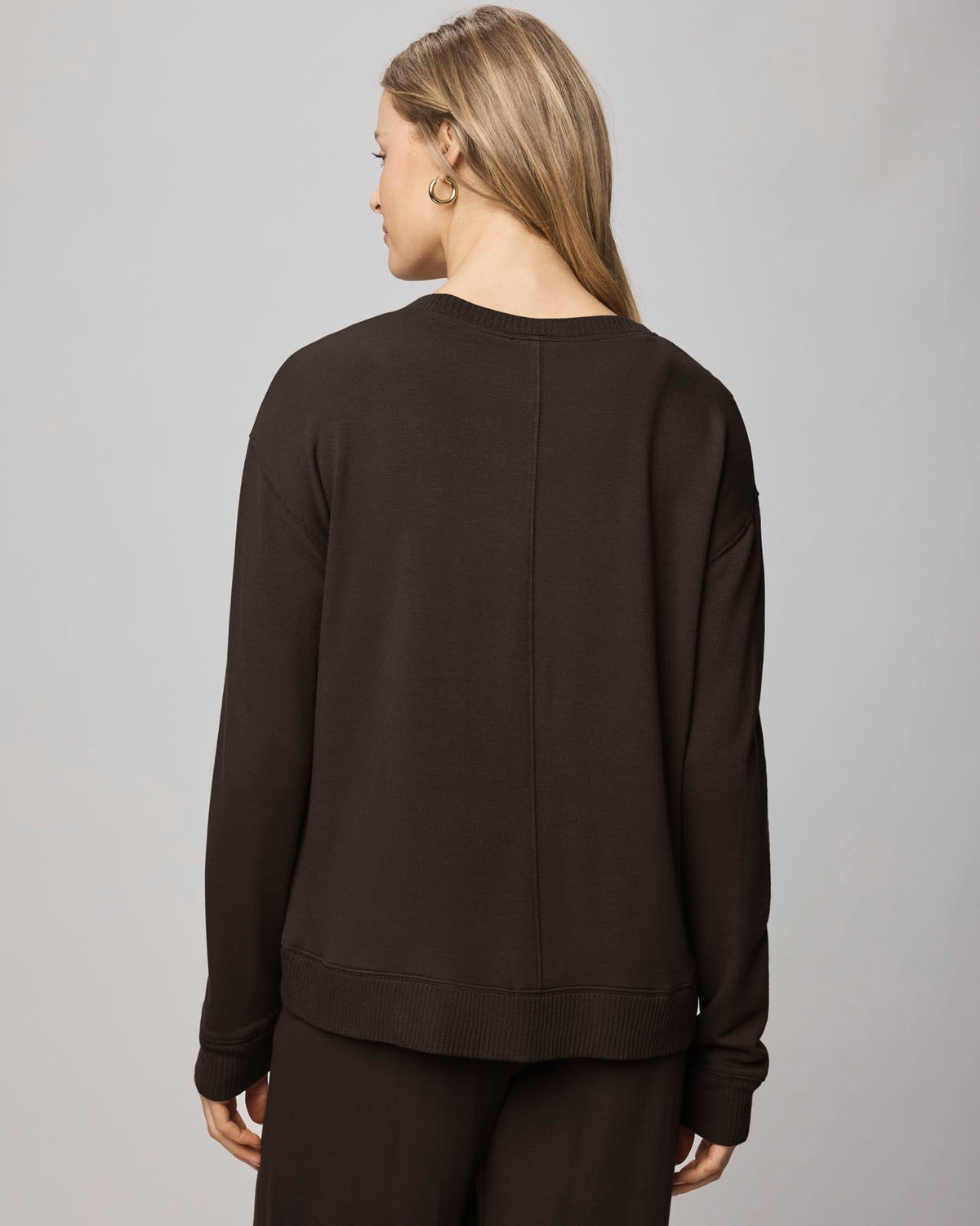 Supersoft Trim Pullover Using LENZING™ECOVERO™ Fibers