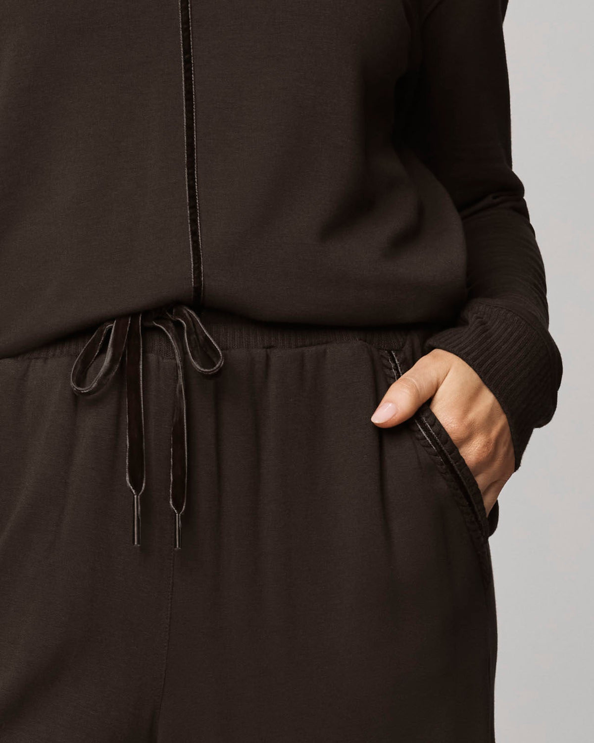 Supersoft Trim Pullover Using LENZING™ECOVERO™ Fibers