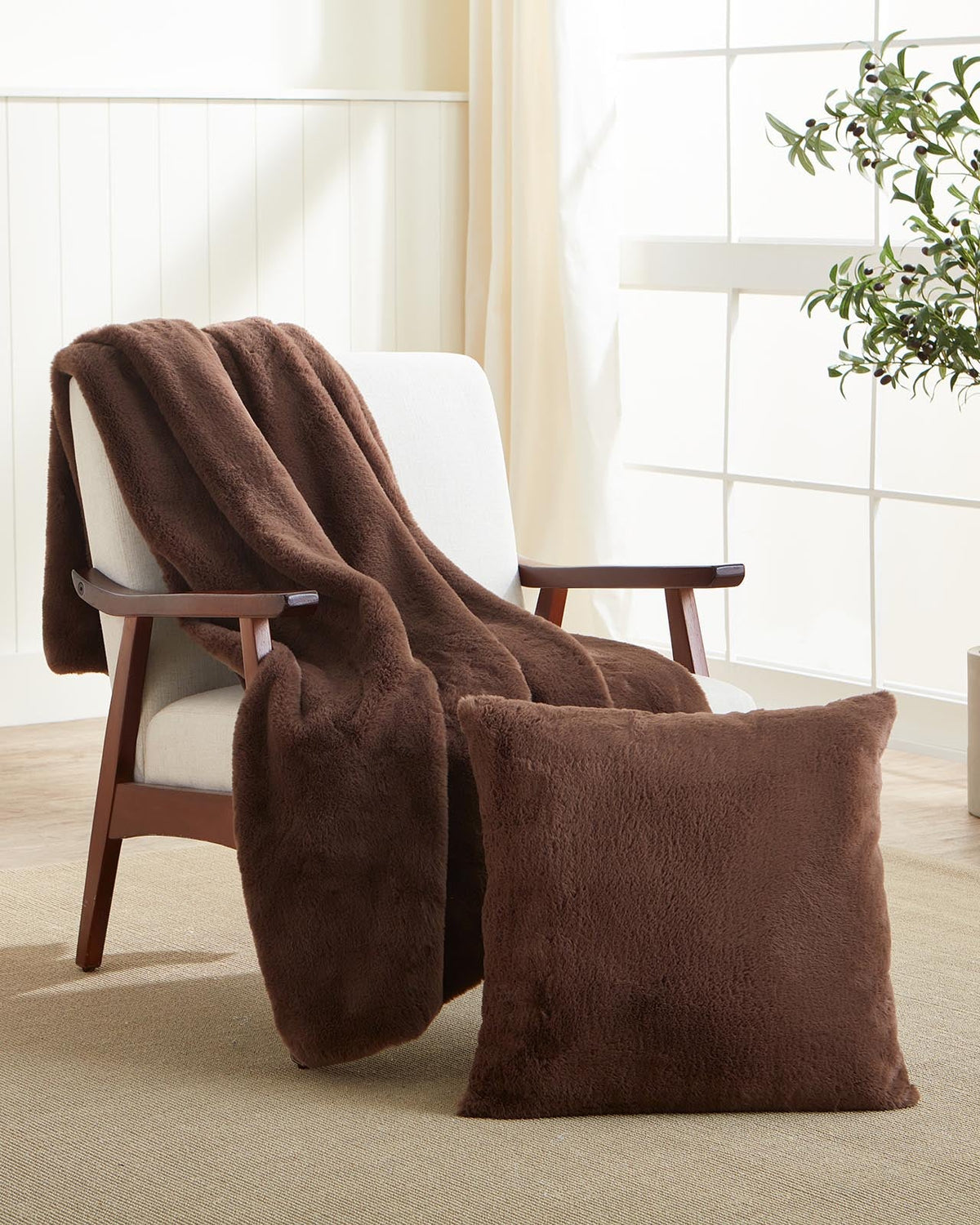 Riley Faux Fur Throw Blanket - Chocolate